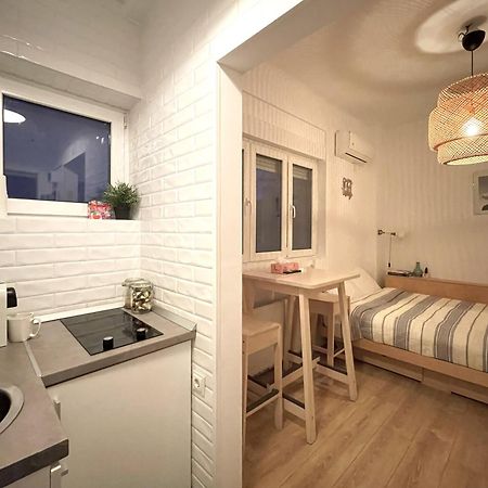 Rooftop Studio In The Heart Of Bucharest W Netflix Eksteriør billede