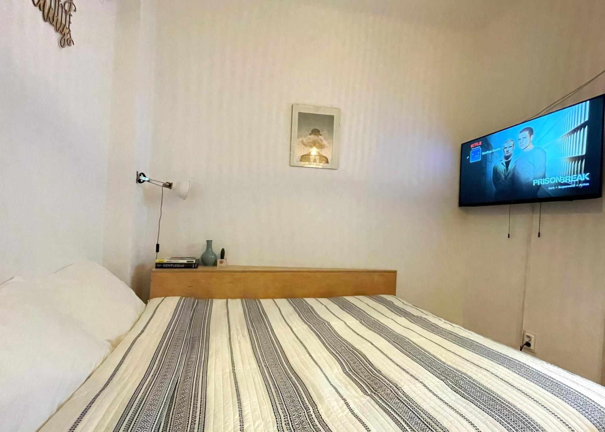 Rooftop Studio In The Heart Of Bucharest W Netflix Eksteriør billede